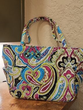 Vera Bradley Retired Rare Limited Edition Silk Paisley Bella Bag